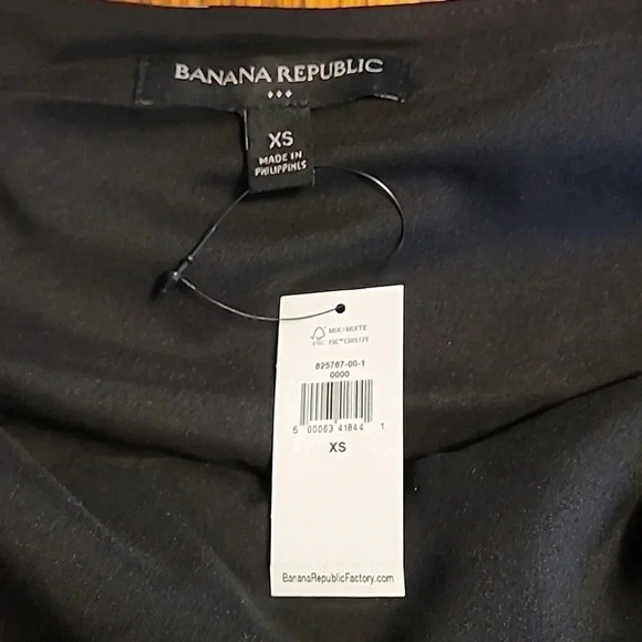 Banana Republic Factory Top - Picture 3 of 3
